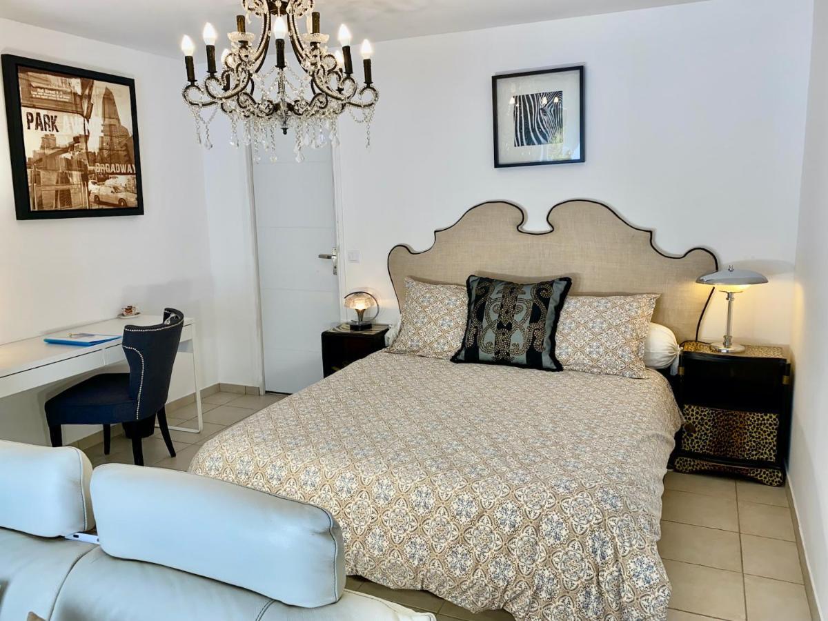 La Vie Est Belle En Provence Bed and Breakfast Tourves Εξωτερικό φωτογραφία