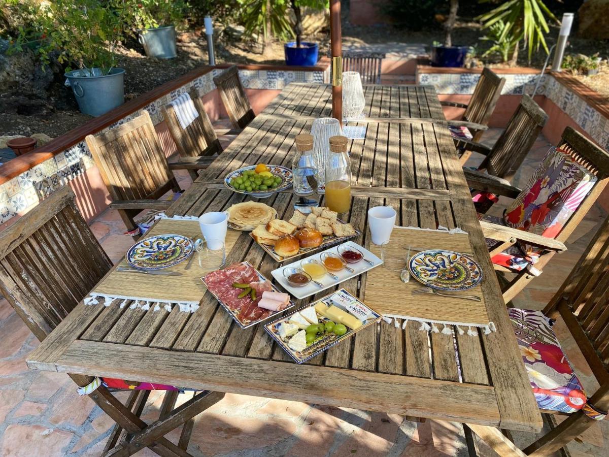 La Vie Est Belle En Provence Bed and Breakfast Tourves Εξωτερικό φωτογραφία
