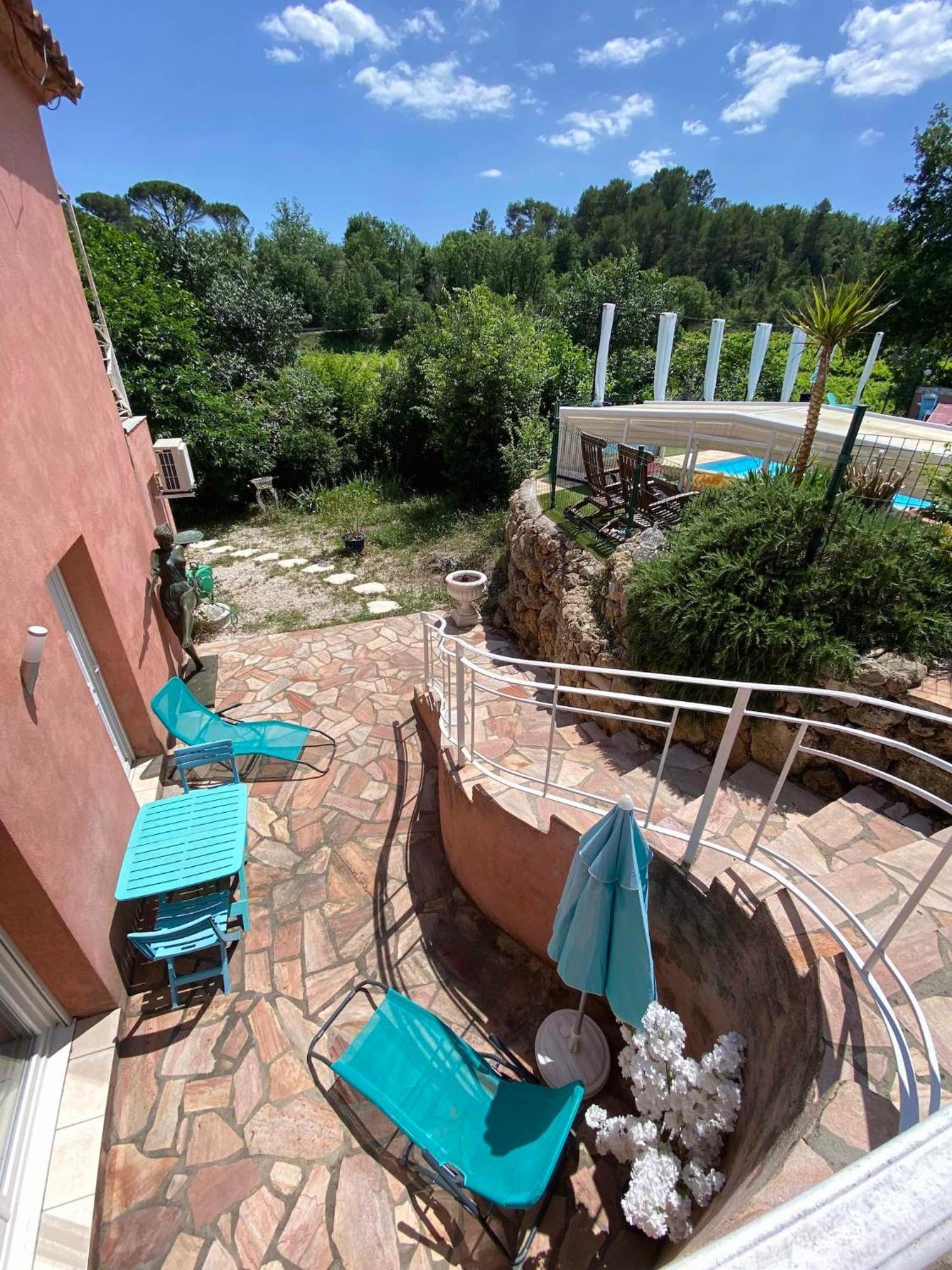 La Vie Est Belle En Provence Bed and Breakfast Tourves Εξωτερικό φωτογραφία