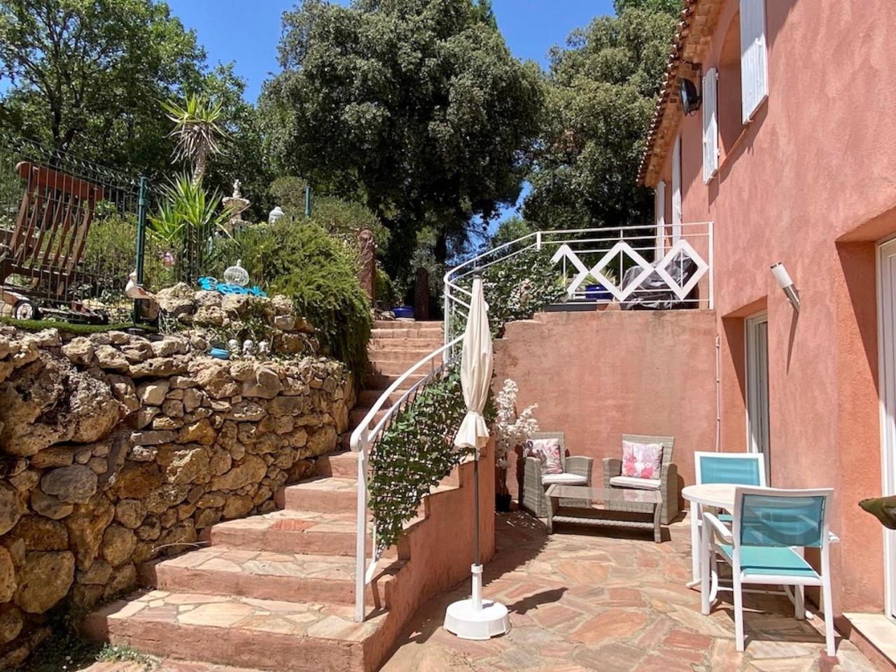 La Vie Est Belle En Provence Bed and Breakfast Tourves Εξωτερικό φωτογραφία